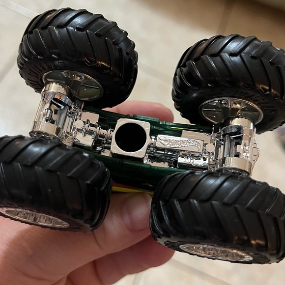 LOOSE Mattel HOT WHEELS Die Cast Cars Lot of 6 Cars - Picture 13 of 14